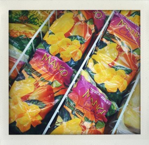 "frozen mango chunks"