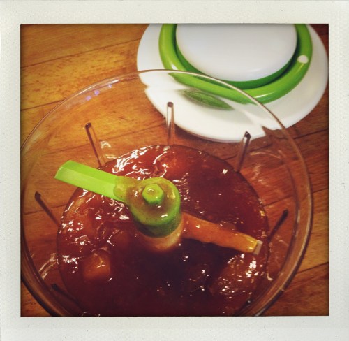 "veggie chop removes chunks from chutney"