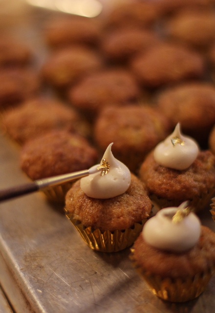 Gilding a 24 Karat Carrot Cupcake