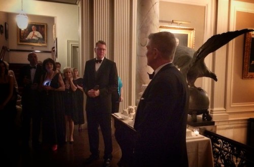 Thomas and Rick ready to cut the cake