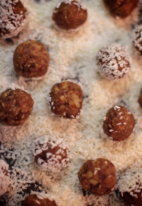 Vegan Pumpkin Date Nut Balls